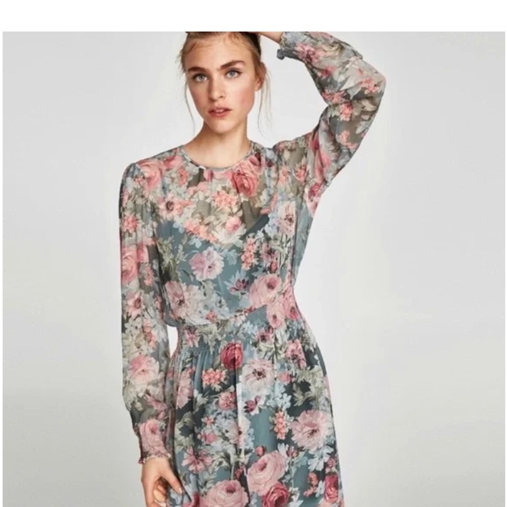 Zara Floral Long-Sleeve Midi Dress in Dusty Blue and Pink Size M